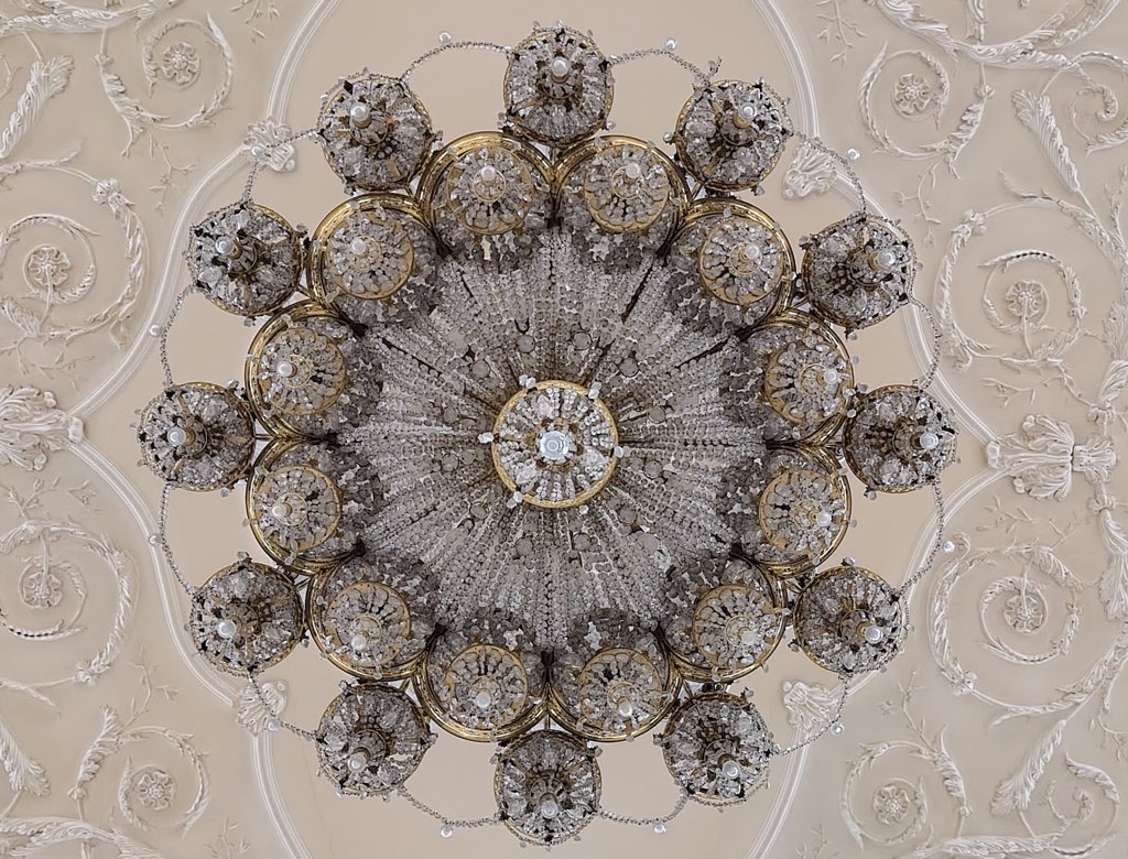 chandelier.jpg